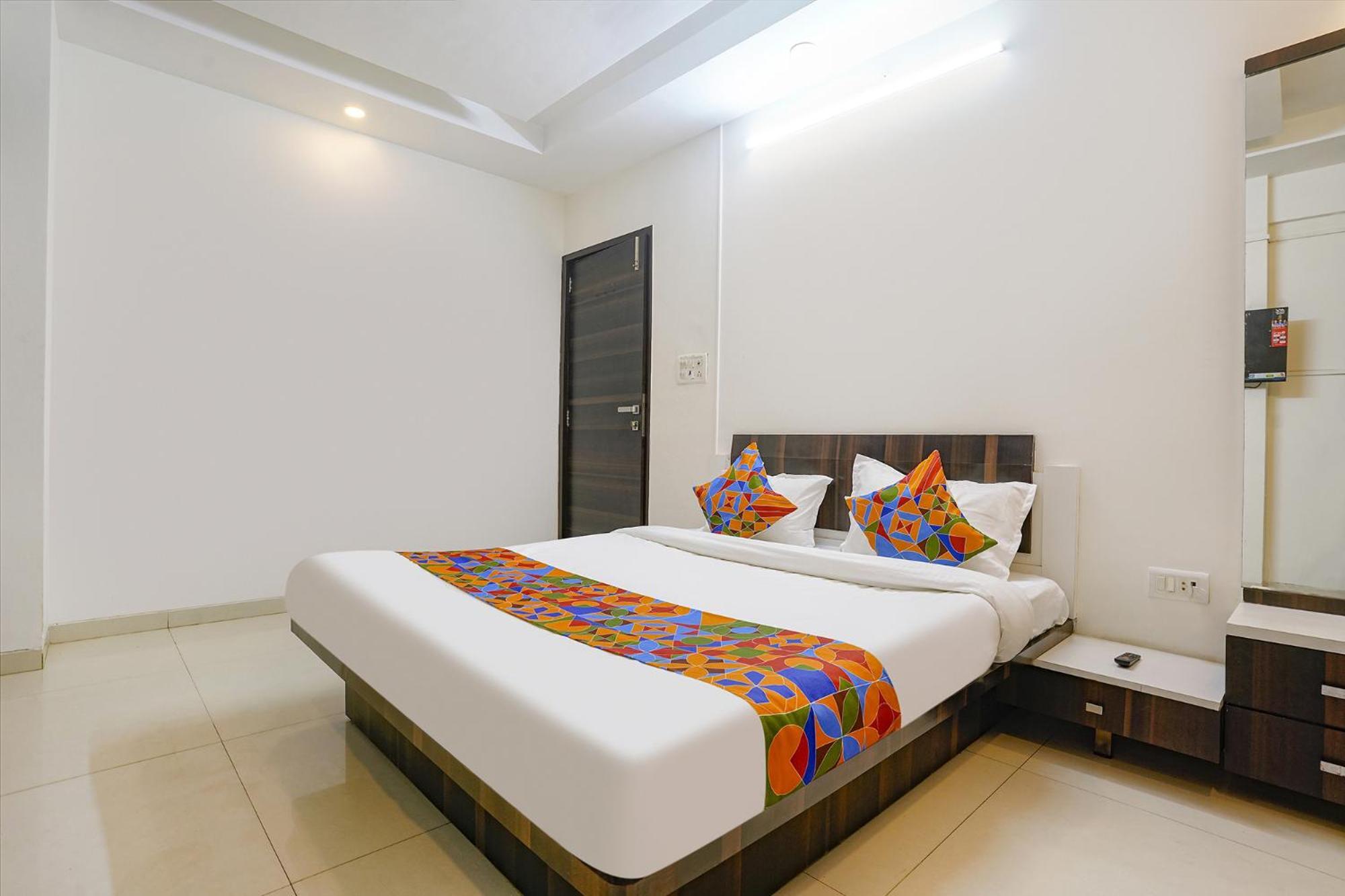 Fabhotel Shree Balaji Apartment Mira-Bhayandar Exterior photo